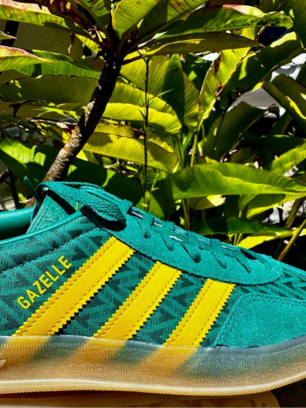 adidas Gazelle Women’s Teal Suede Sneakers Green with Yellow Three Stripes - Picture 7 of 10